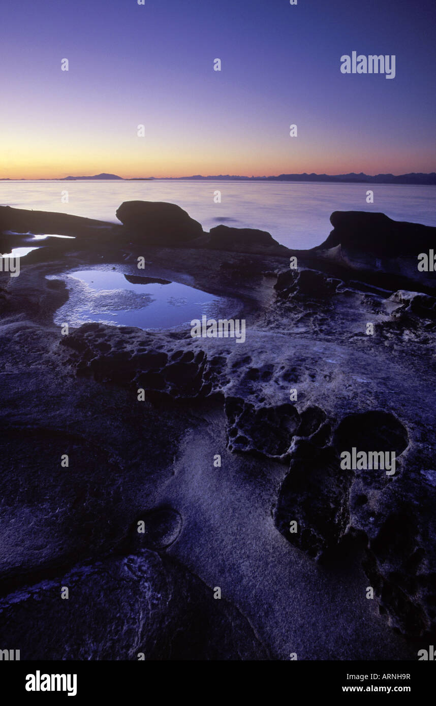 Crépuscule, galeries Malaspina, Gabriola Island, l'île de Vancouver, Colombie-Britannique, Canada. Banque D'Images