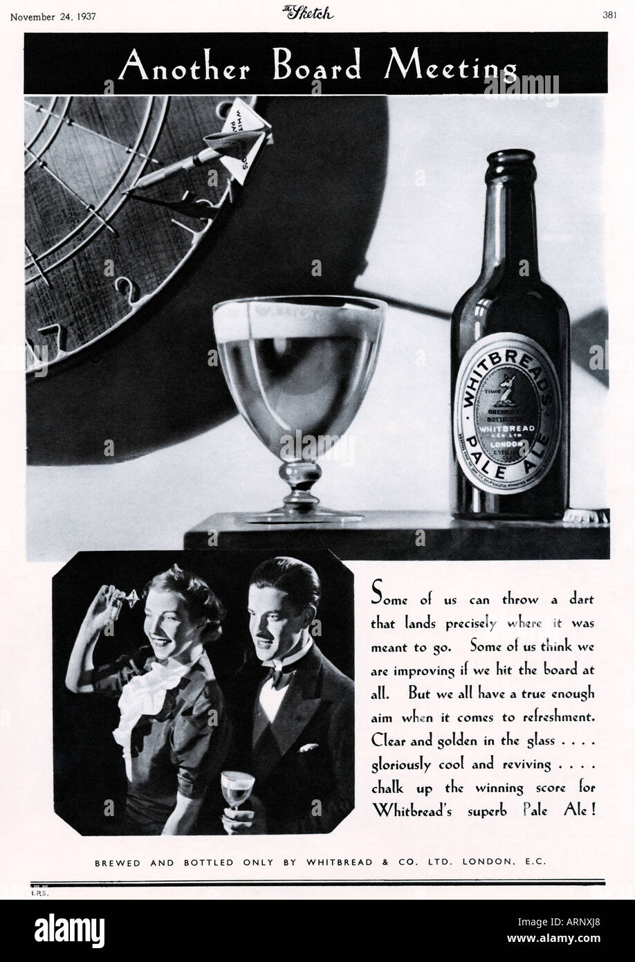 Whitbread fléchettes, une autre réunion du Conseil, 1937 annonce pour la pale ale en bouteille du brasseur anglais Banque D'Images