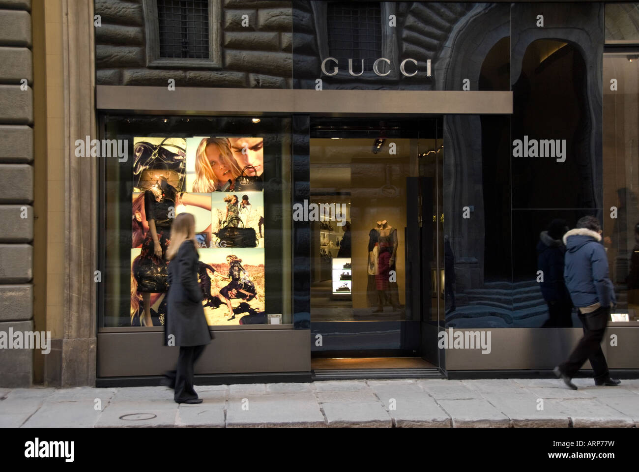 Boutique Gucci fenêtre Via de' Tornabuoni Florence Banque D'Images