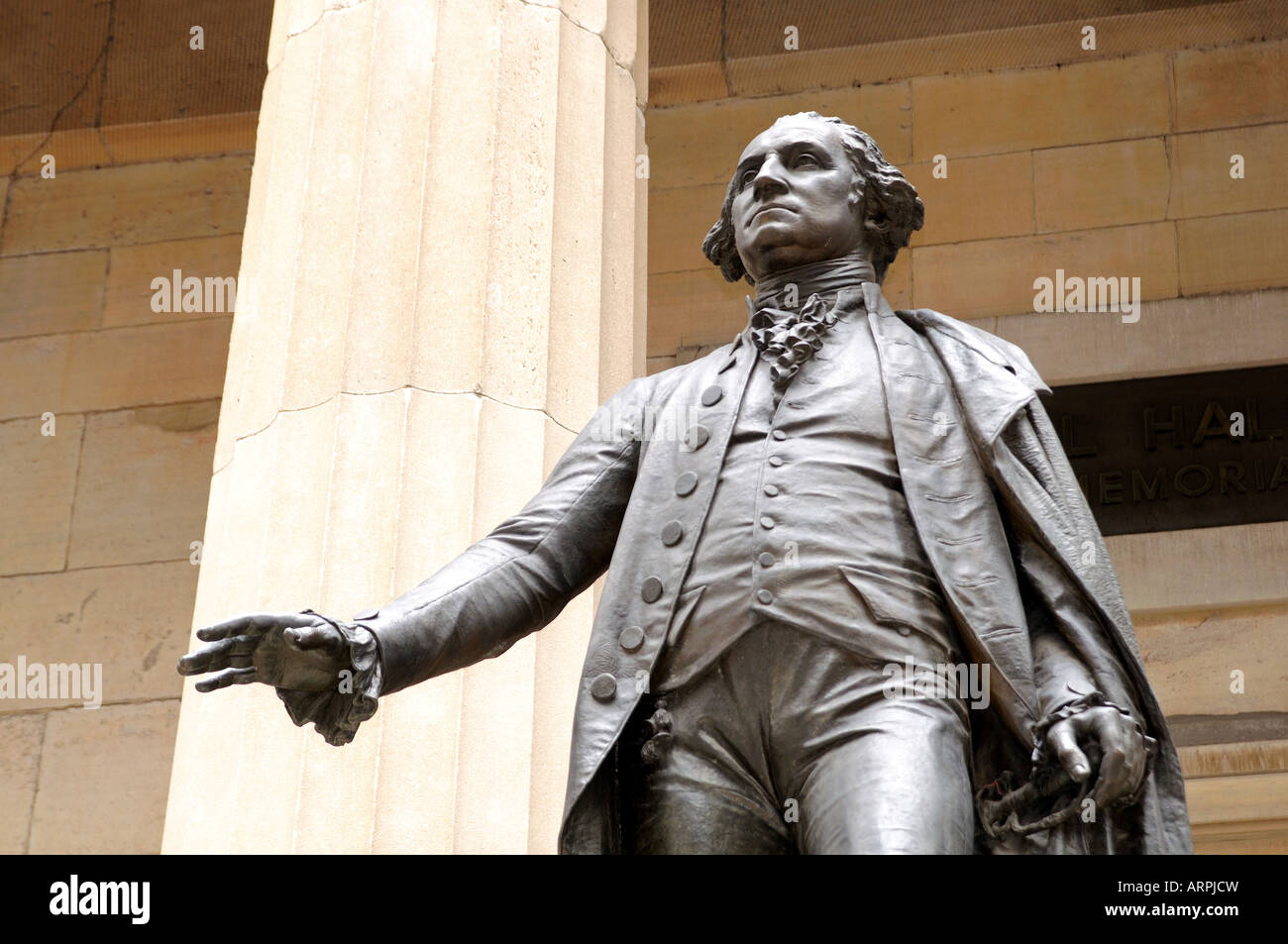 Statue de George Washington devant Federal Hall National Memorial, New York USA Banque D'Images