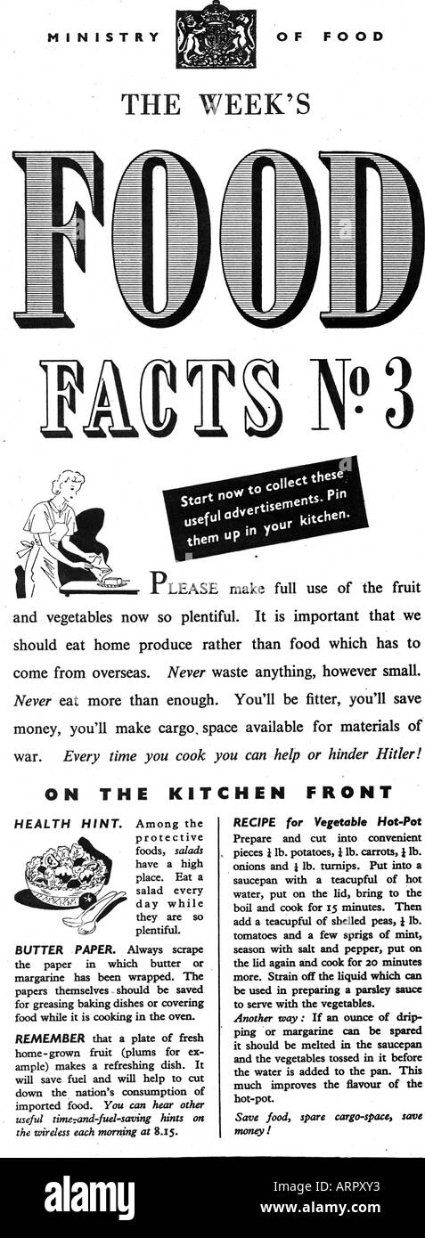 Les aliments de guerre 1940 les conseils du ministère de l'alimentation sur la cuisson économe ici sur l'utilisation de fruits et légumes Banque D'Images