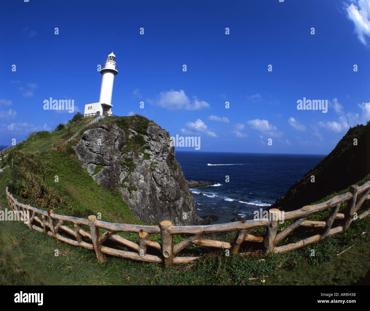 Uganzaki phare, Ishigaki, Okinawa, Japon Le cap de l'Ouganda Banque D'Images