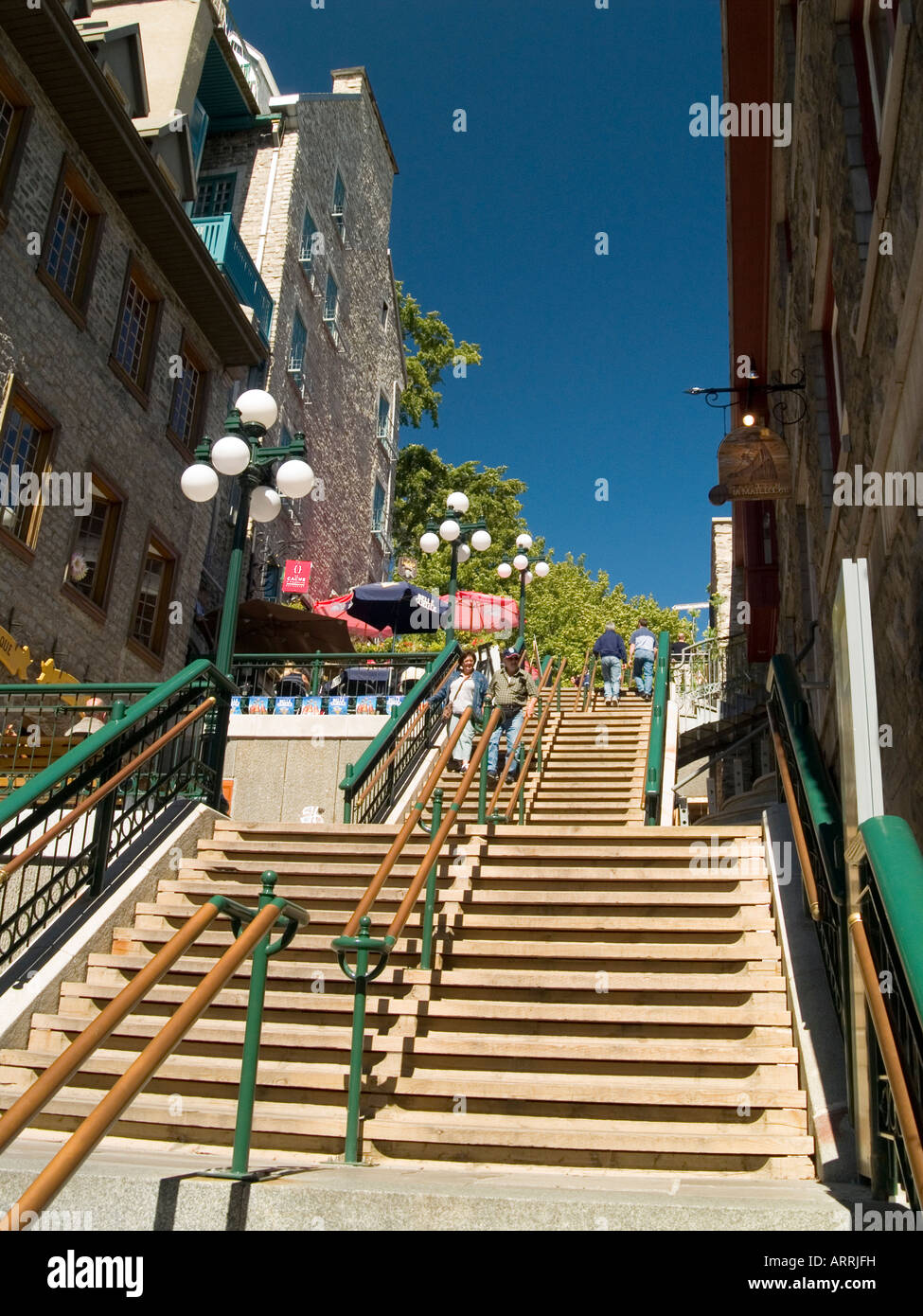 Escalier casse cou (casse-cou) escaliers menant en bas de la côte de la montagne à la rue du Petit Champlain à Québec Canada Banque D'Images