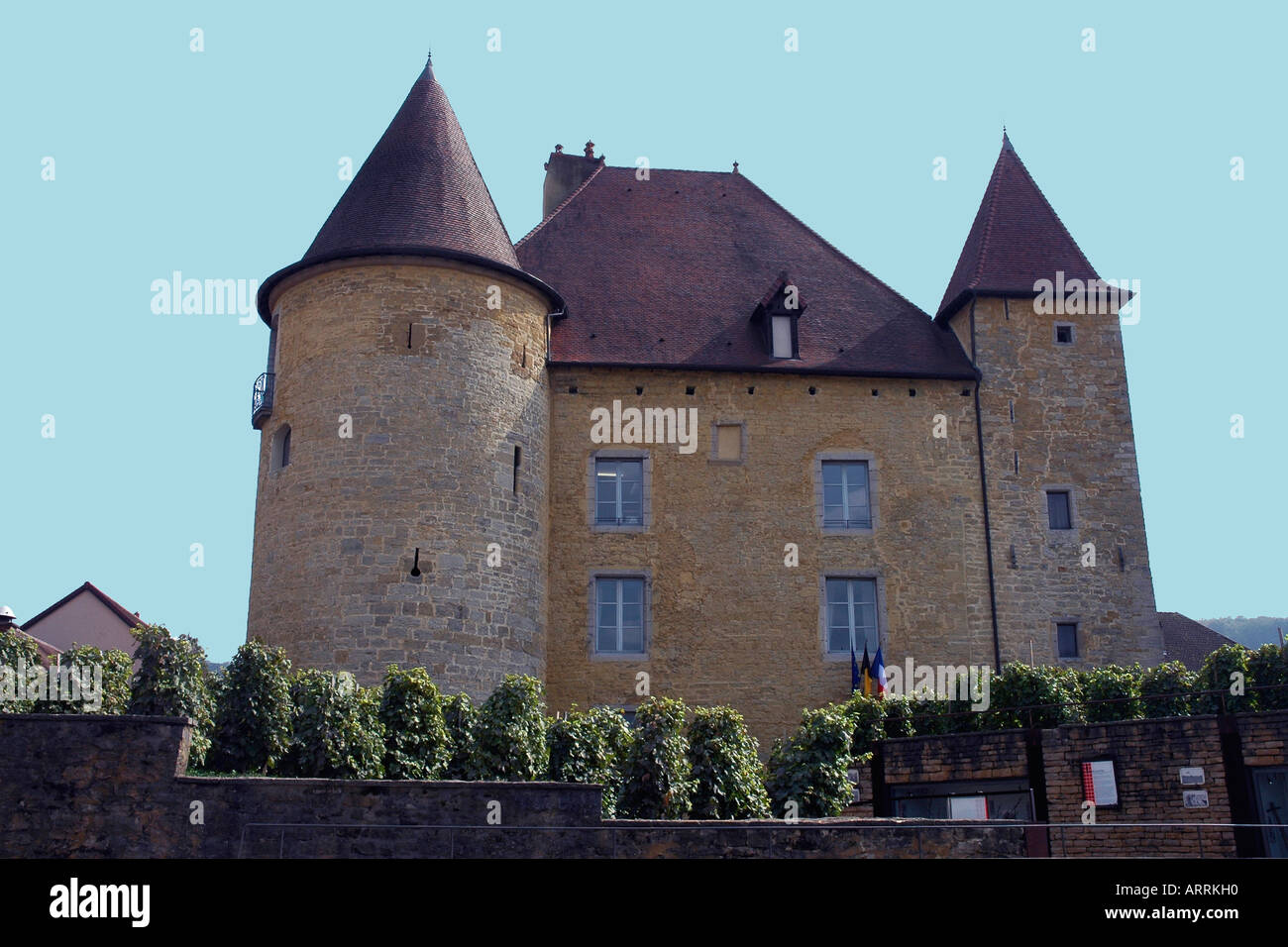 Château Pecaud à Arbois, moyeu de vinification de la région Jura, contient le musée de l'Institut des Vins du Jura Banque D'Images