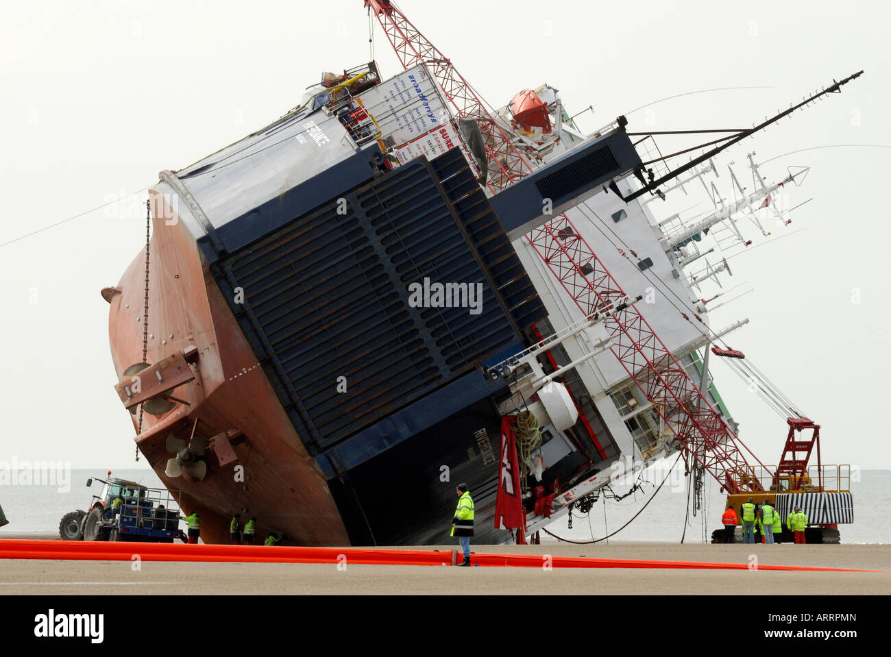 Le ferry qui a été frappée par Riverdance échoués au large de la côte de Blackpool Banque D'Images