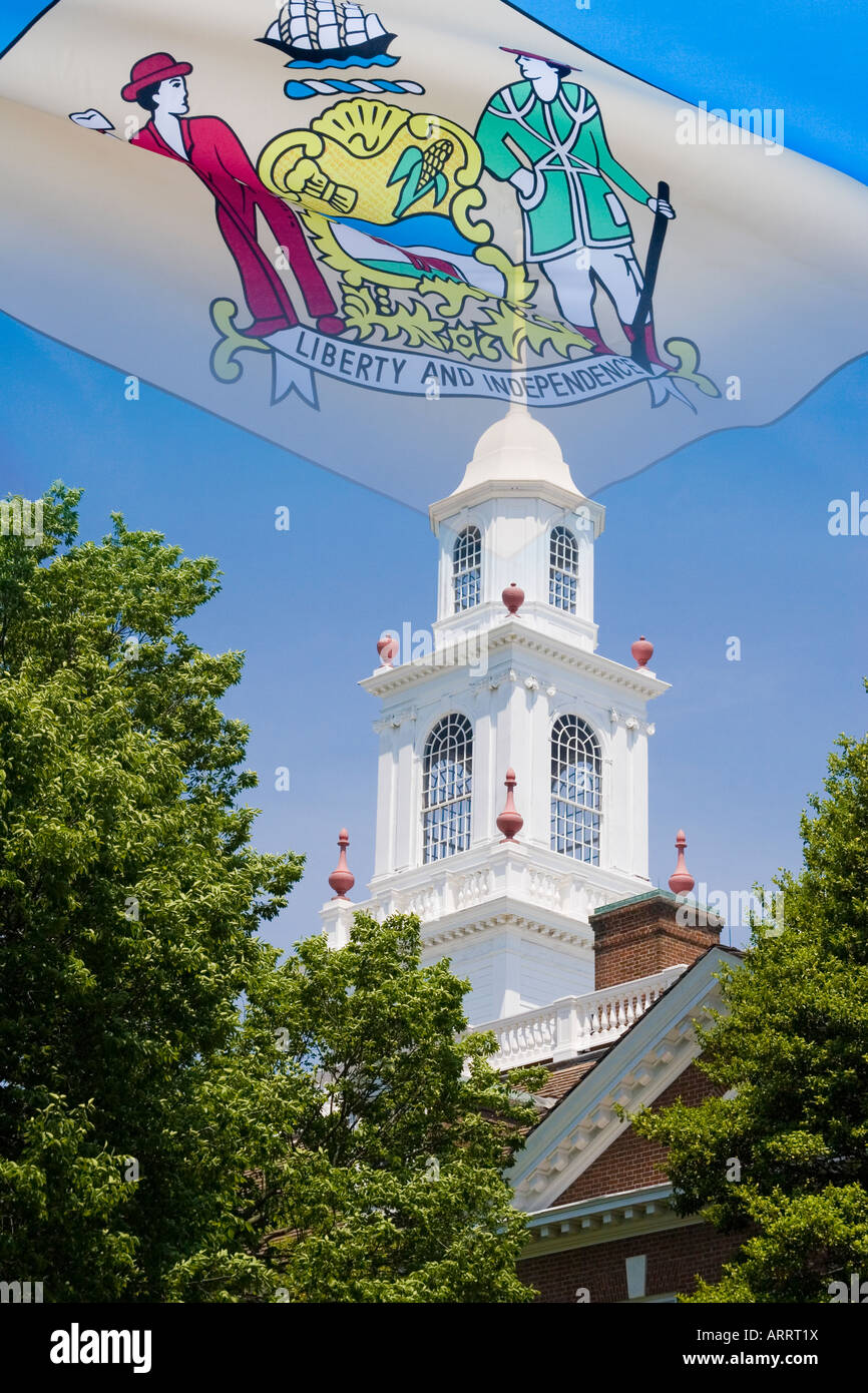 Montage image du clocher de Dover Delaware Delaware State Capitol building avec pavillon Banque D'Images