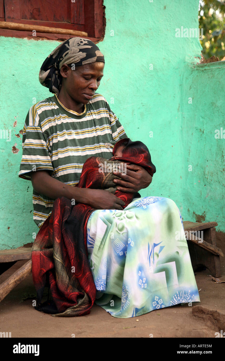 Une mère de famille africaine Banque D'Images