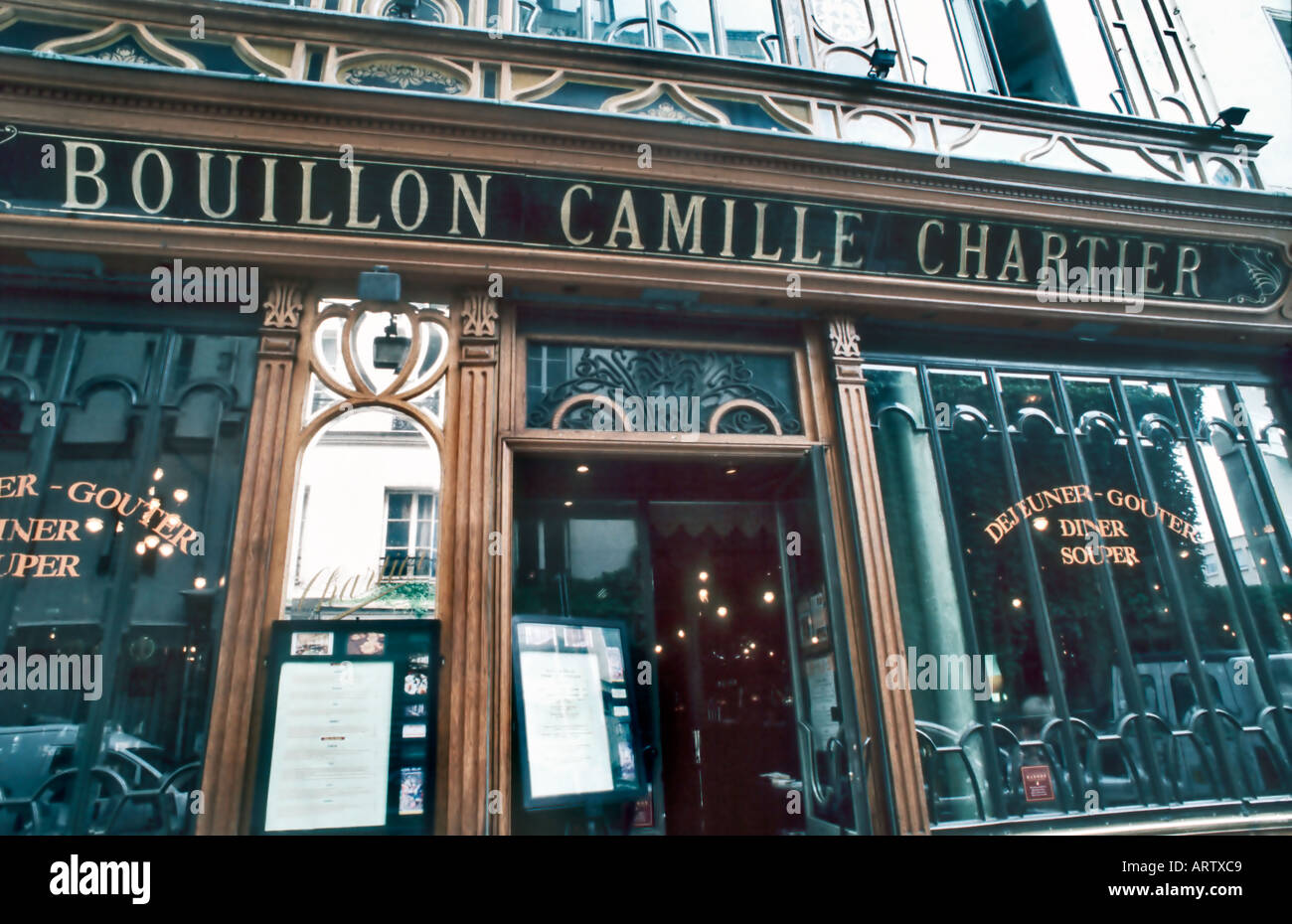 Paris France, traditionnel 'Restaurant belge' 'Bouillon racine