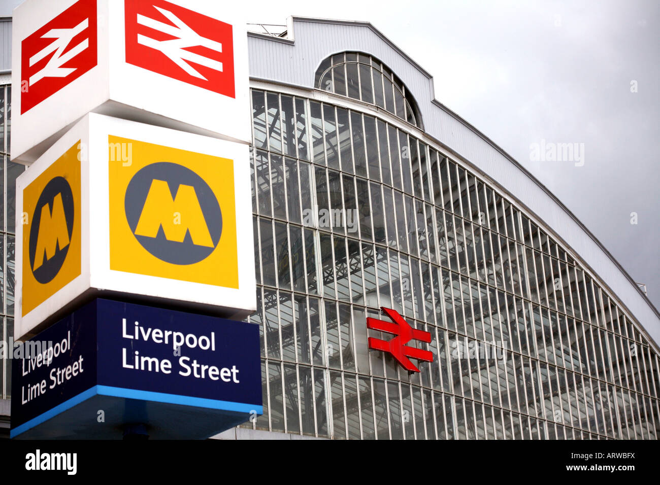 L'extérieur de la gare de Lime Street, à Liverpool Banque D'Images