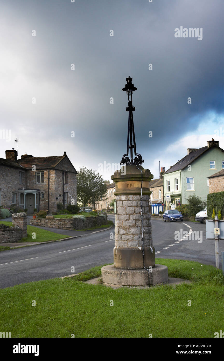 Le mémorial de guerre Aysgarth Village Wensleydale Yorkshire Dales National Park en Angleterre Banque D'Images