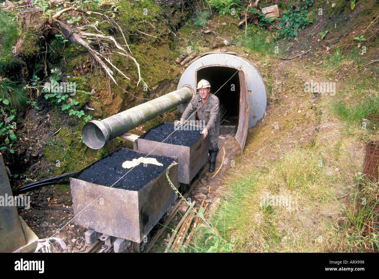 Freeminer Gerald Hayes bas son one man mine de charbon dans la forêt de Dean Gloucestershire, Angleterre, Banque D'Images