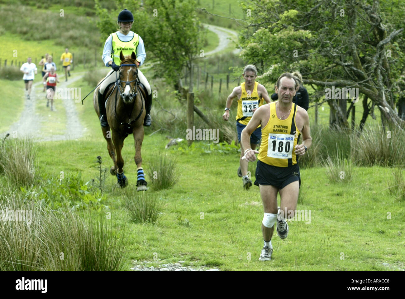 Concurrents sur le 25e Congrès annuel l'homme et le cheval de race Llanwrtyd Wells Mid Wales Banque D'Images