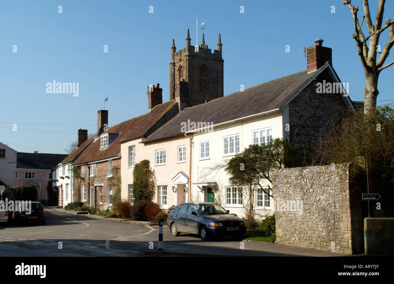 St Marys Church et de l'habitation à Dorset Angleterre Cerne Abbas Banque D'Images