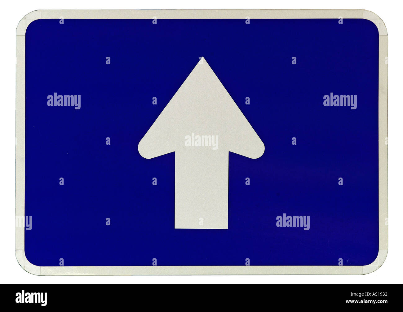 Flèche blanche sur fond bleu signe silhouetté sur fond blanc Banque D'Images