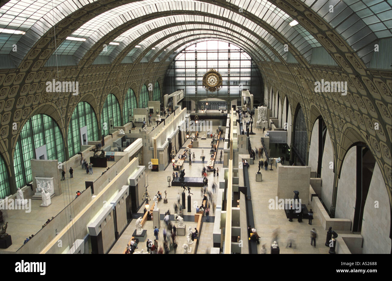 La grande galerie du Musée Dorsay s Paris célèbre pour s collection de Belle rusty nail art le bâtiment était autrefois un train statio Banque D'Images