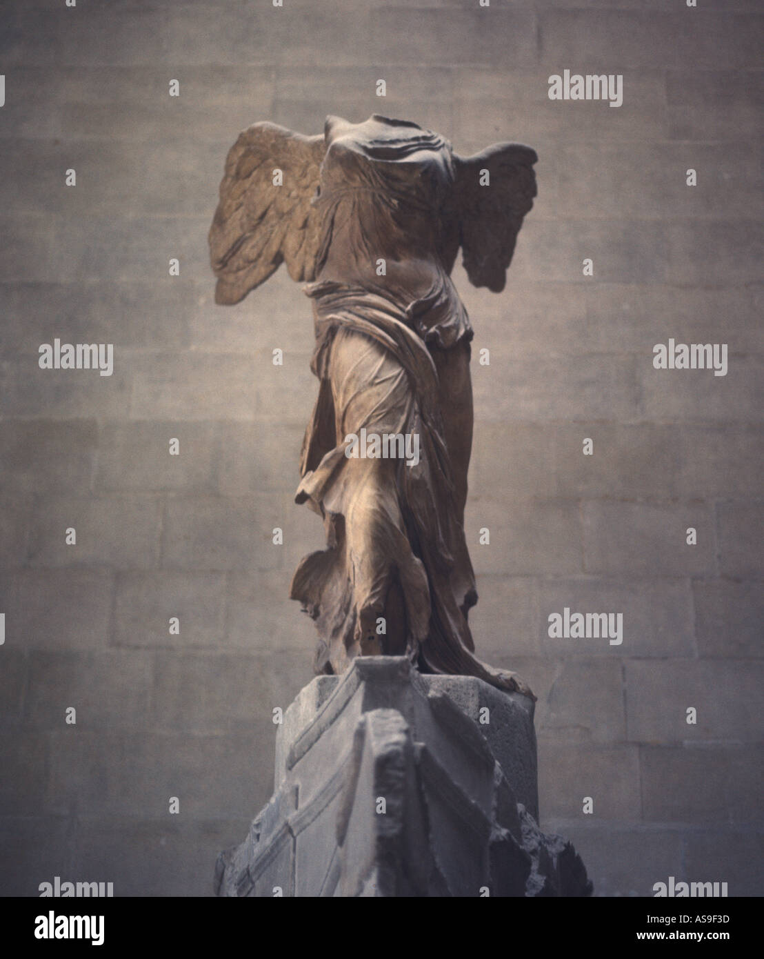 Victoire de Samothrace Du Louvre Paris France Banque D'Images