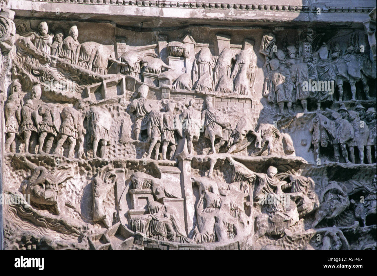 Détail de relief sur l'arc de Settimio Severo Forum Romain Rome Banque D'Images