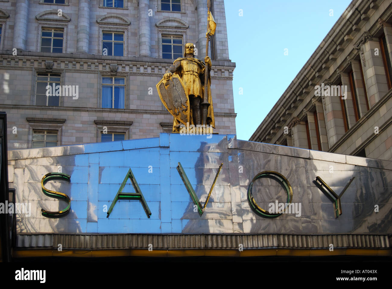 Panneau d'entrée de l'hôtel Savoy, The Strand, City of Westminster, Greater London, Angleterre, Royaume-Uni Banque D'Images