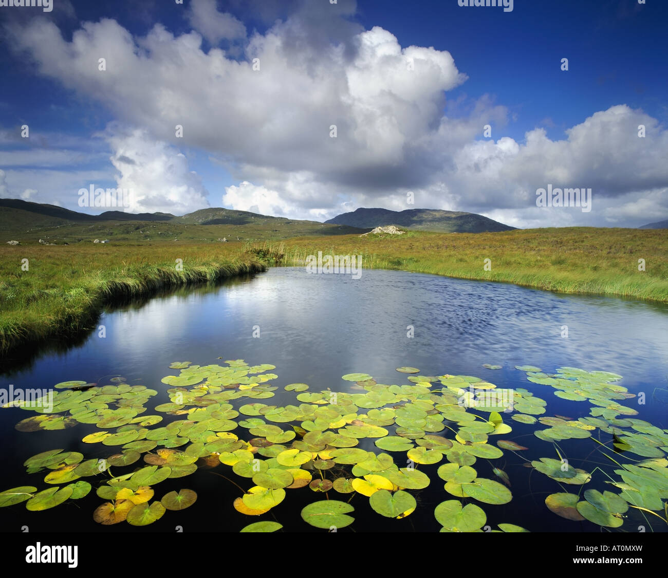 IE - CONNEMARA : Ahalia Habillement Rivière à Maam Cross près de Clifden Banque D'Images