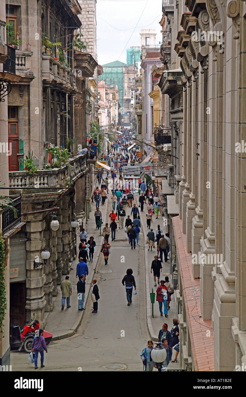 Cuba La Havane Calle Obispo JMH0102 Banque D'Images