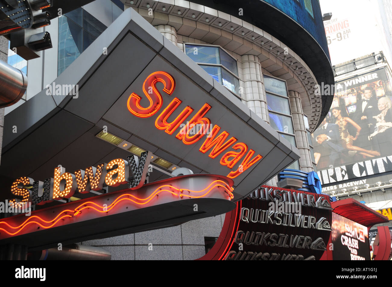 Une entrée sur la 42e Rue à New York City subway le système. Banque D'Images