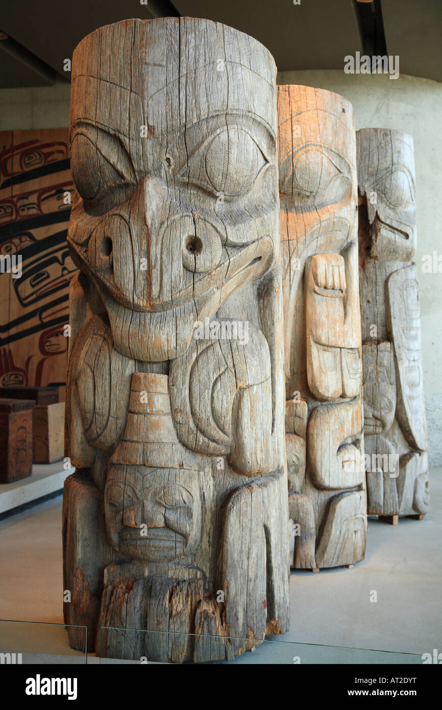 Les totems Museum of Anthropology University of British Columbia Vancouver BC Banque D'Images