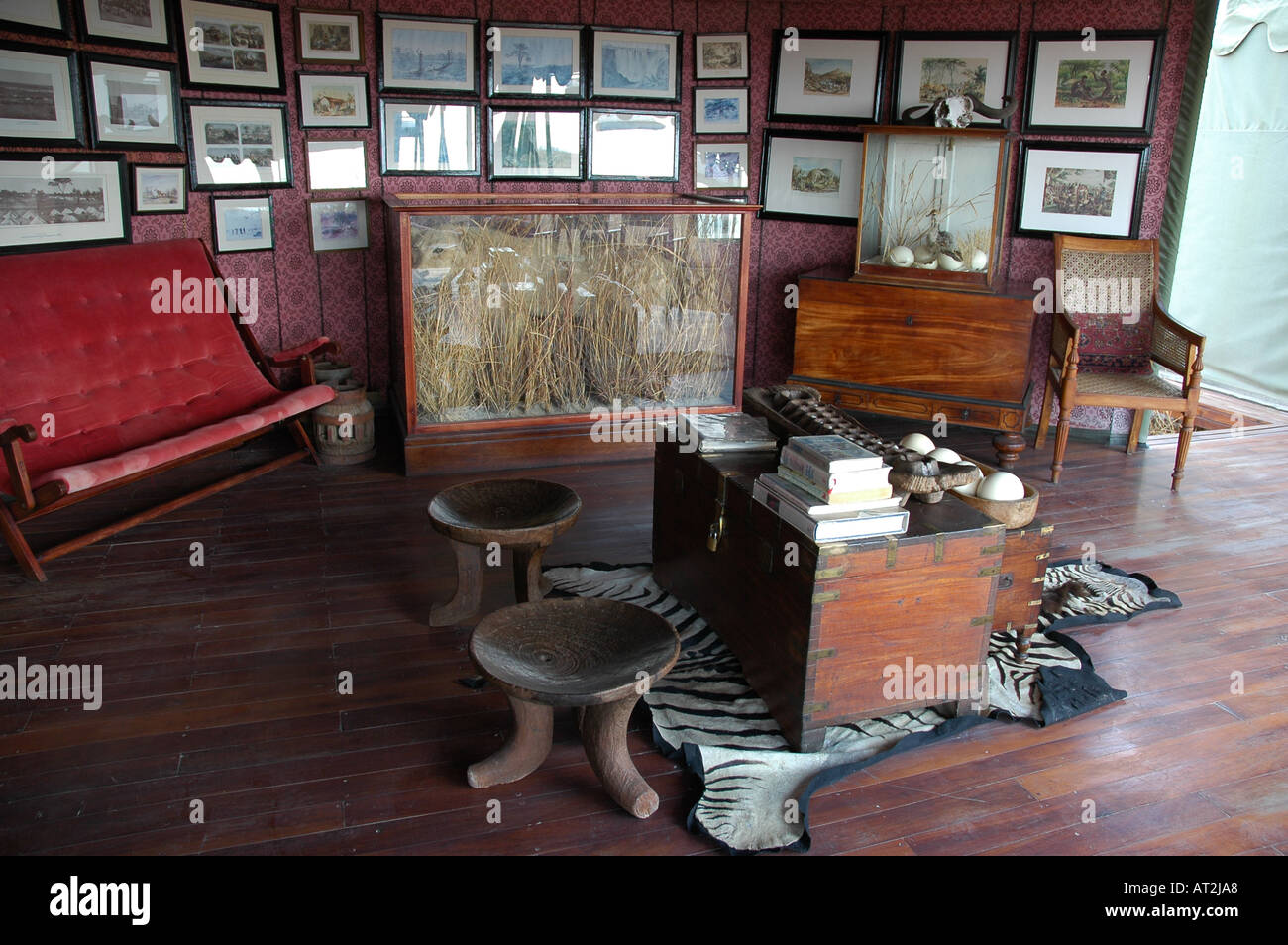 L'intérieur de tente mess au Jack s Camp safari camp dans Makgadikgadi dans le désert du Kalahari, Botswana, Afrique du Sud Banque D'Images