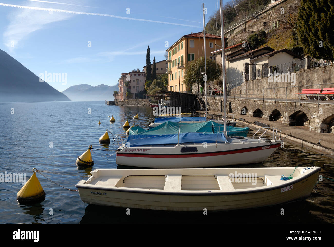 Bateaux sur le lac de Lugano Banque D'Images