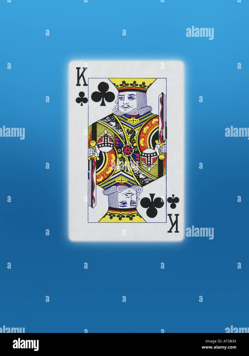Le roi d'un jeu de cartes dans les clubs Banque D'Images