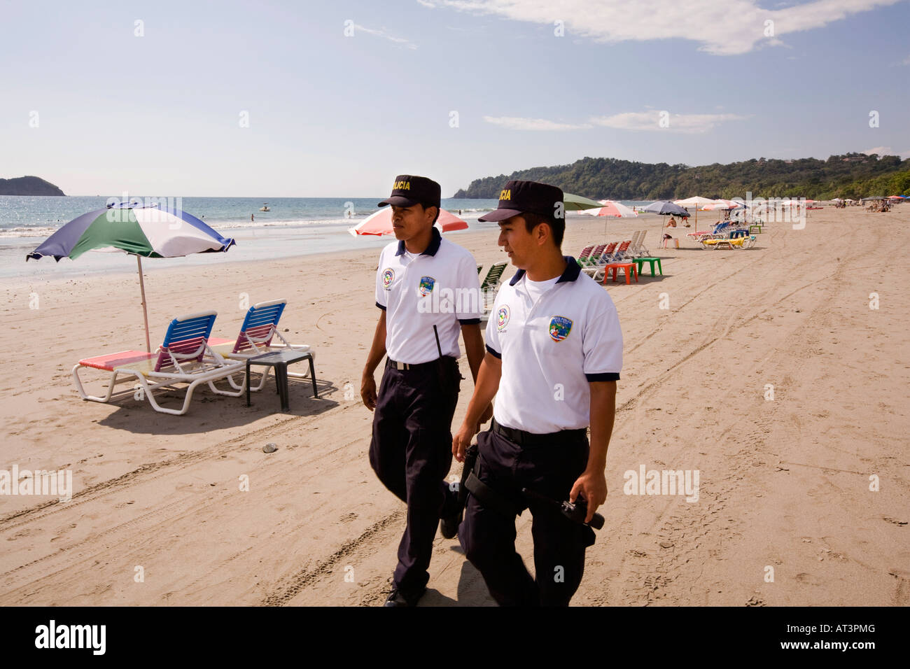 Costa Rica Quepos Playa Espadilla Plage de Norte en patrouille de police armés Banque D'Images