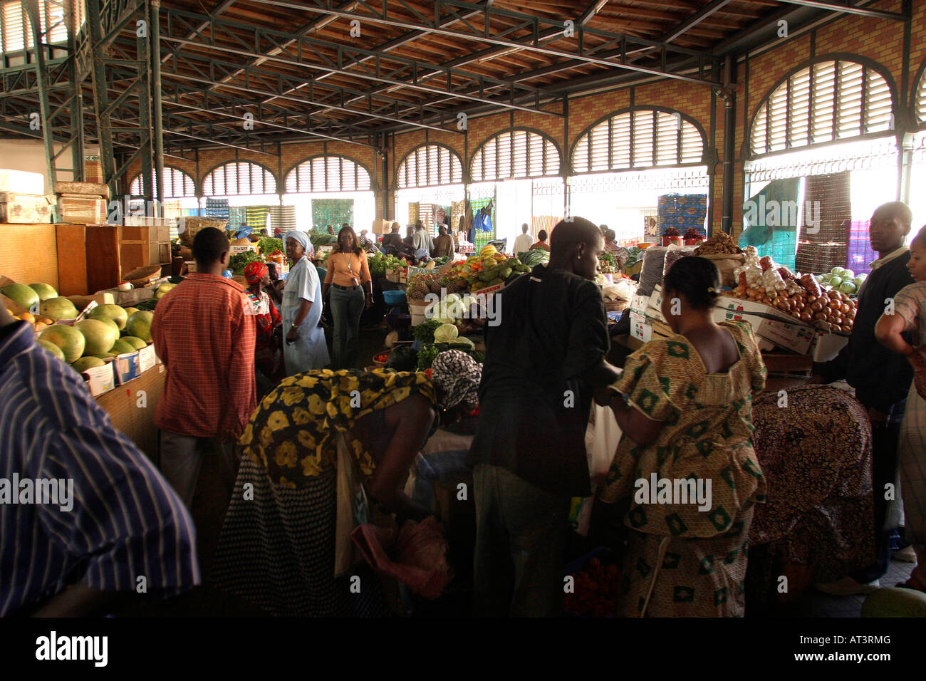 Sénégal Dakar Marche centrale de l'intérieur du marché Kermel Banque D'Images