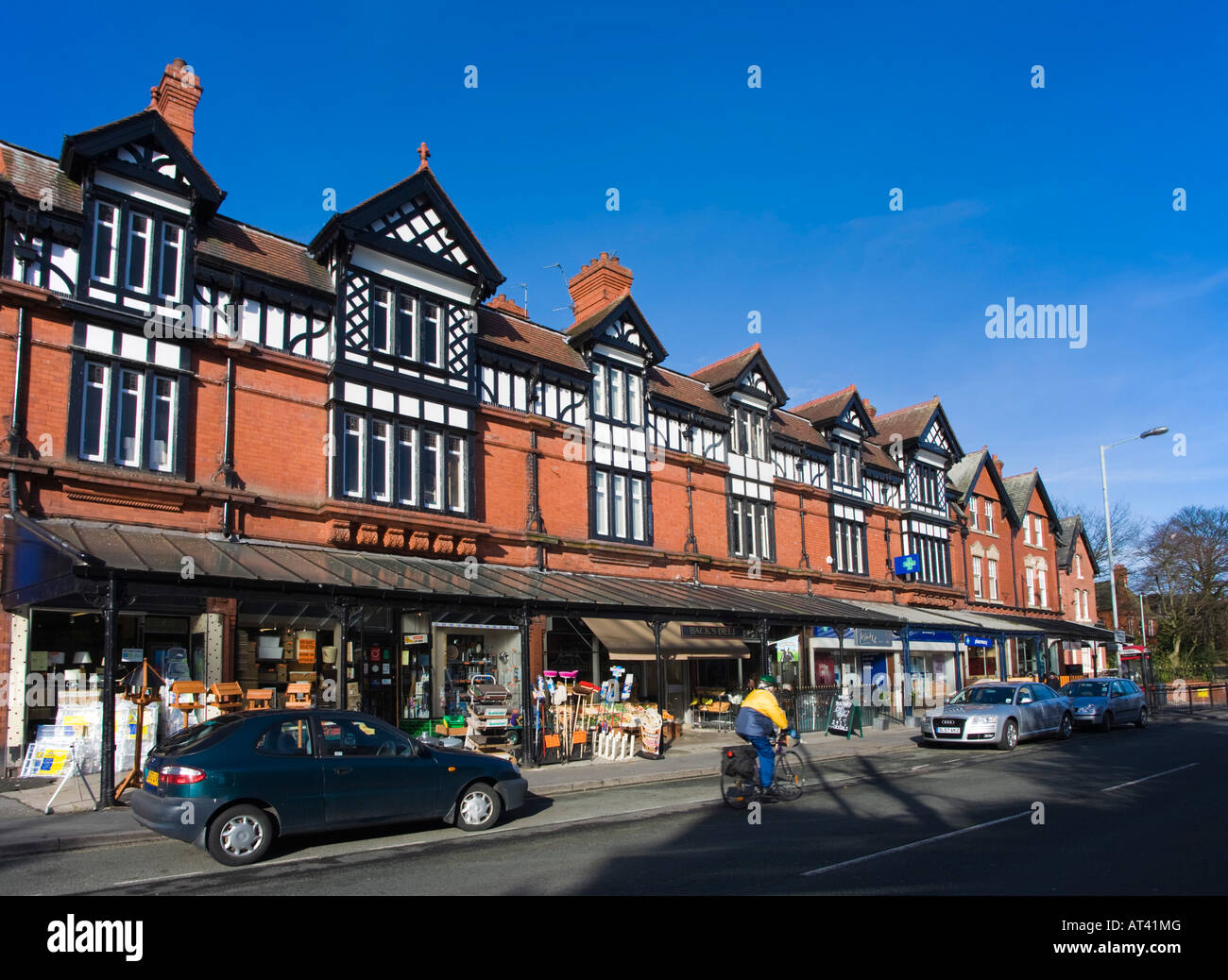 Magasins à baldaquin victorien du xixe siècle. Heaton Moor, Stockport, Greater Manchester, Royaume-Uni. Banque D'Images