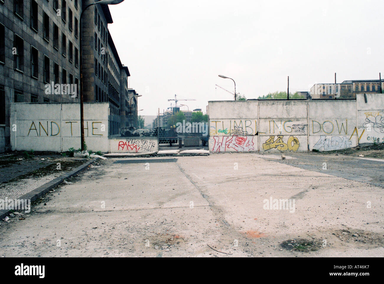 La chute du mur de Berlin, 1989. Le mur S'ÉCROULER. Grafiti sur le mur de Berlin Banque D'Images