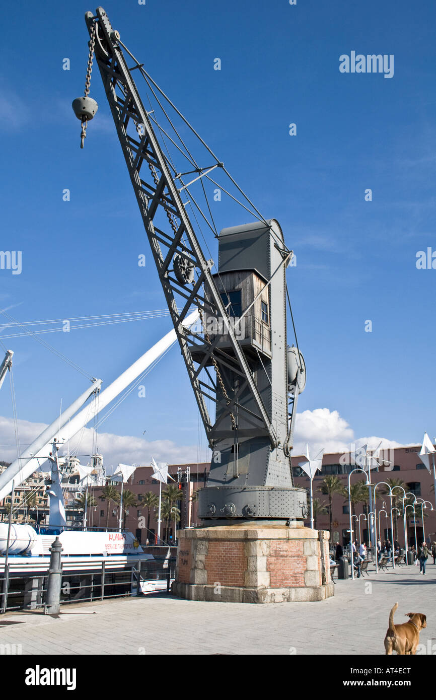 Les grues du port antique Banque D'Images