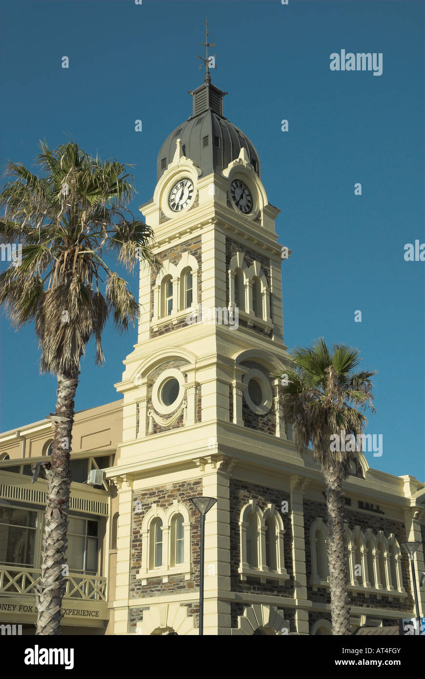 Vue générale de la ville de Glenelg Hall à Moseley Square, Adelaide, Australie du Sud Banque D'Images