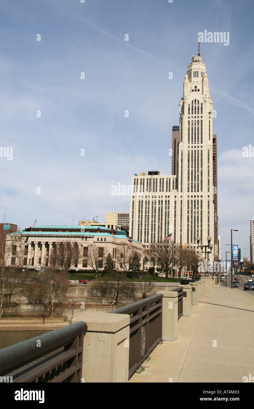 LeVeque Tower Columbus Ohio l'architecture Art Déco comprend le Palace Theatre Banque D'Images
