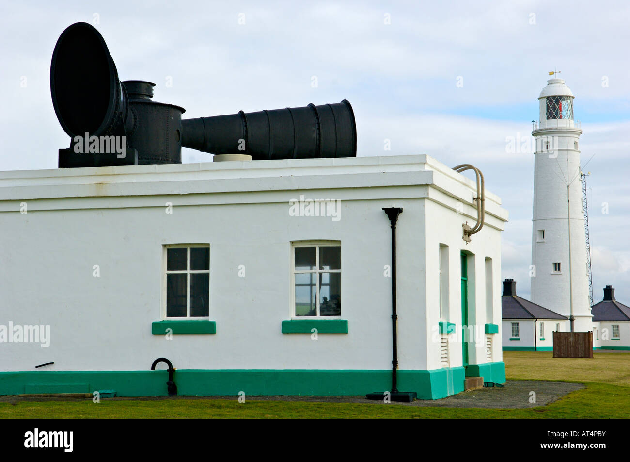 Nash Point Lighthouse et corne de brume Galles du Sud Banque D'Images