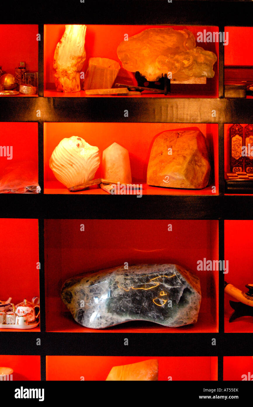 Asie extrême-Orient Vietnam , marché Hoi an , vitrine intérieure de la décoration de pierres semi-précieuses et bijoux Banque D'Images