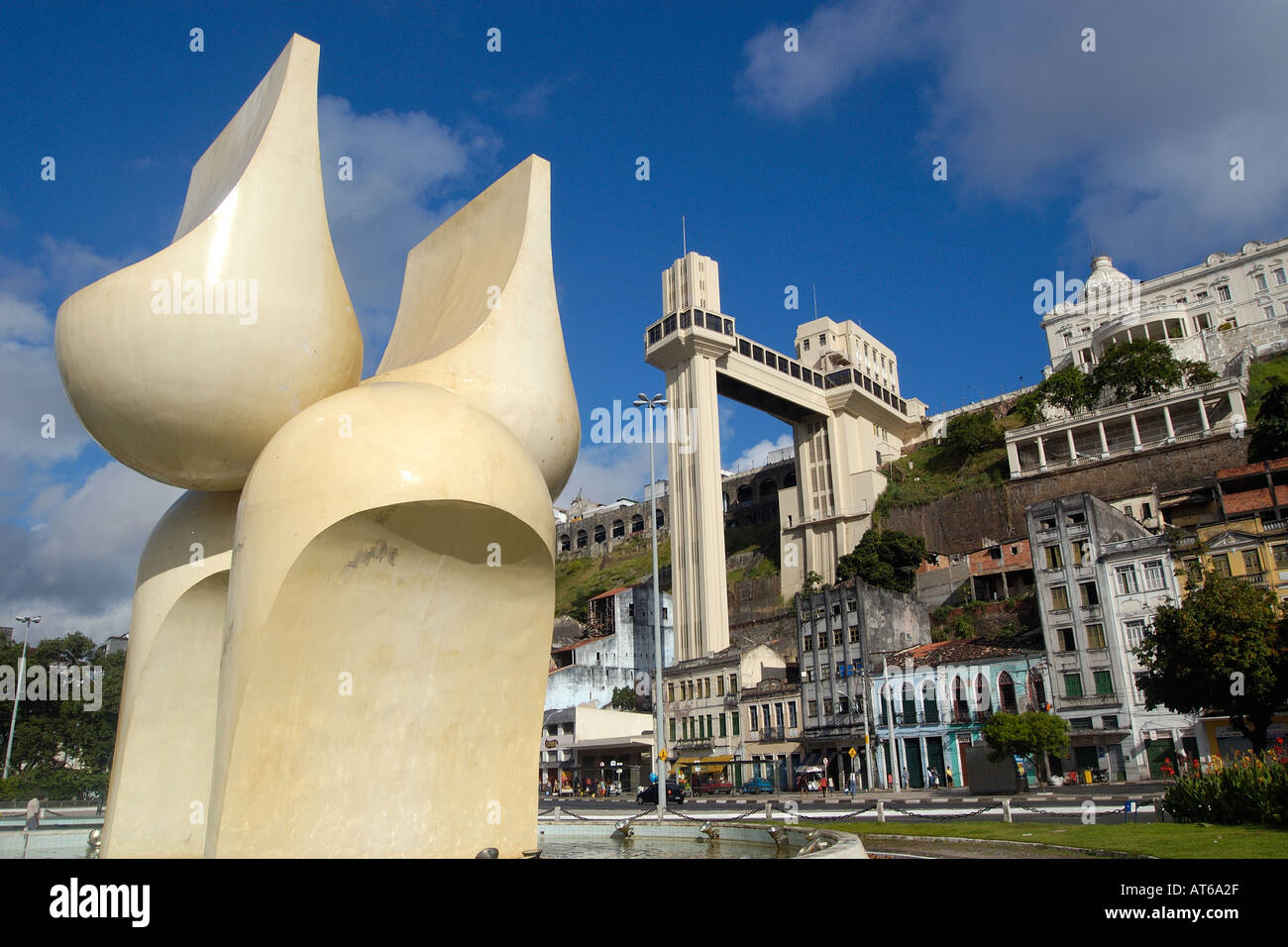 Bahia monument et ascenseur Lacerda la liaison entre le haut et le centre-ville de Salvador de Bahia Brésil historique Banque D'Images