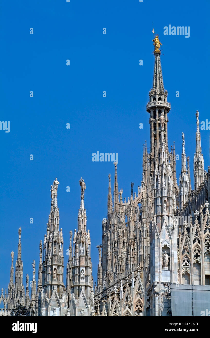 Duomo de Milan, "La Madonina" Banque D'Images