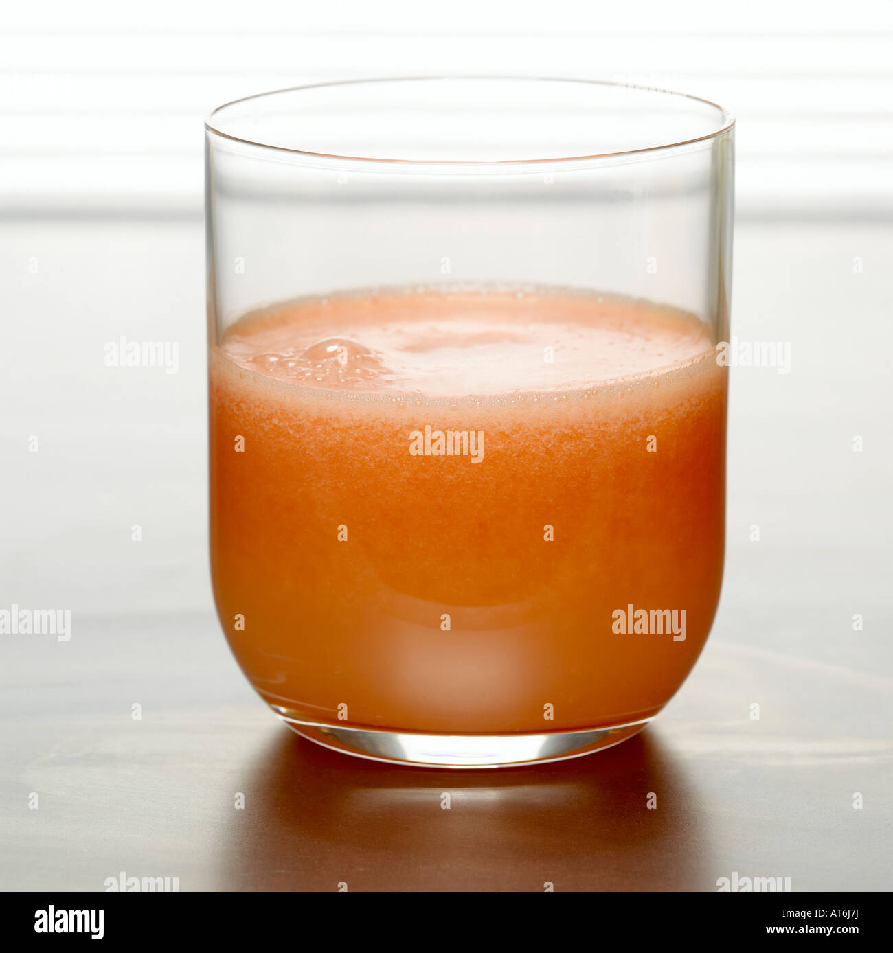 Verre de jus de pamplemousse, close-up Banque D'Images