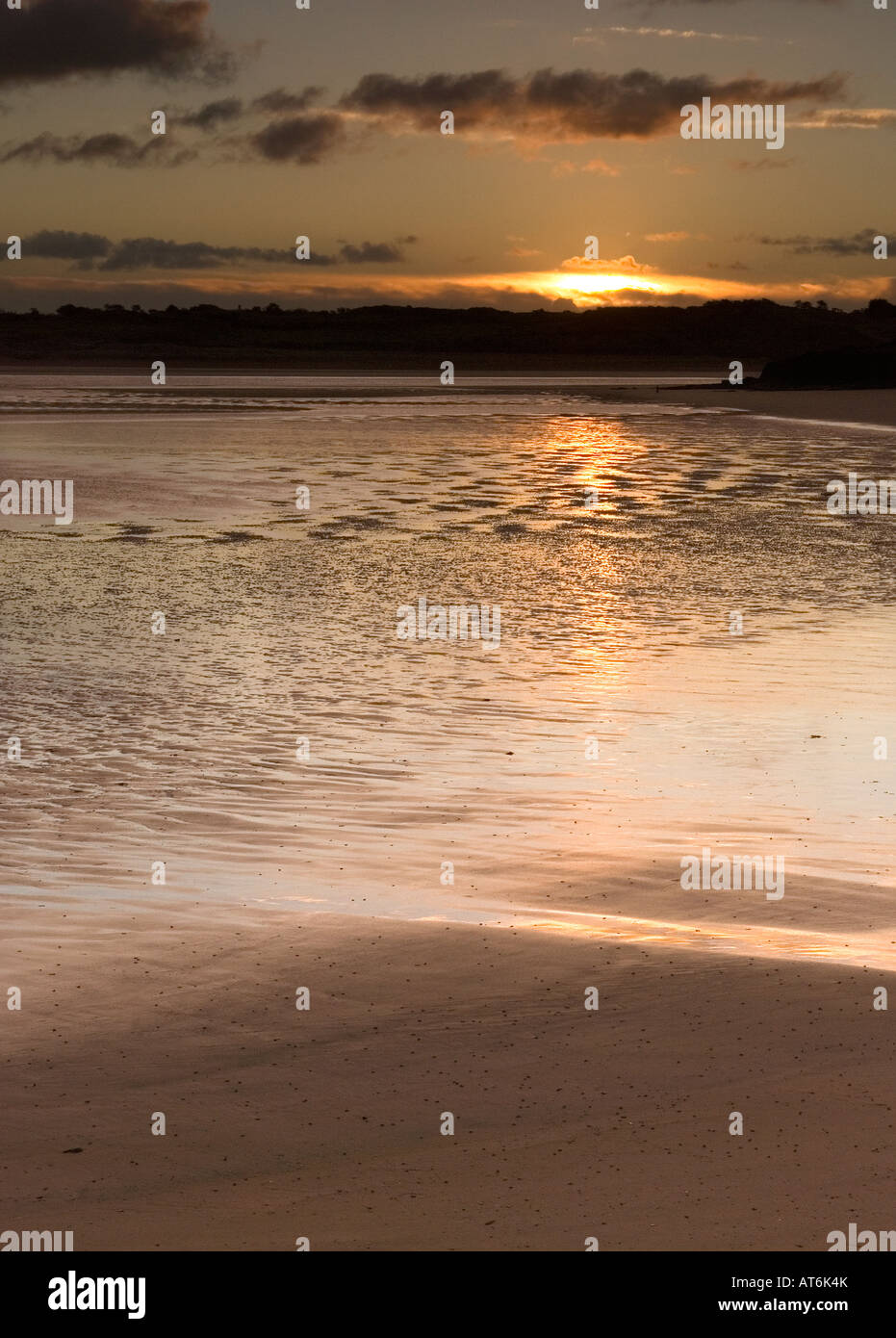 Lever de soleil sur l'estuaire de Camel Padstow Cornwall Nord Banque D'Images