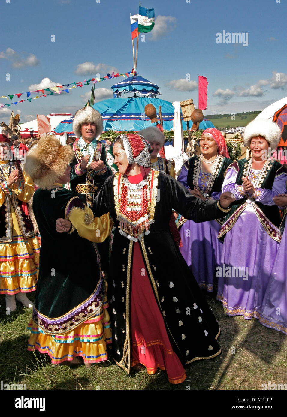 Le 250e anniversaire des danses Bashkir traditionnel festival Sabantuy région Salavat République de Bachkirie Fédération de Russie Banque D'Images