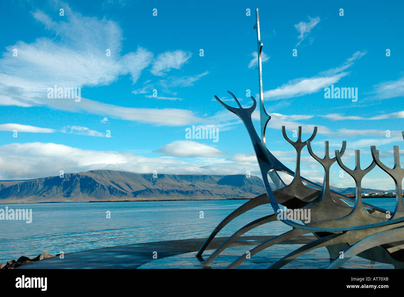 Metal sculpture de sunship Solfar par Jon Gunnar Arnason dans Reykjavik Islande Banque D'Images