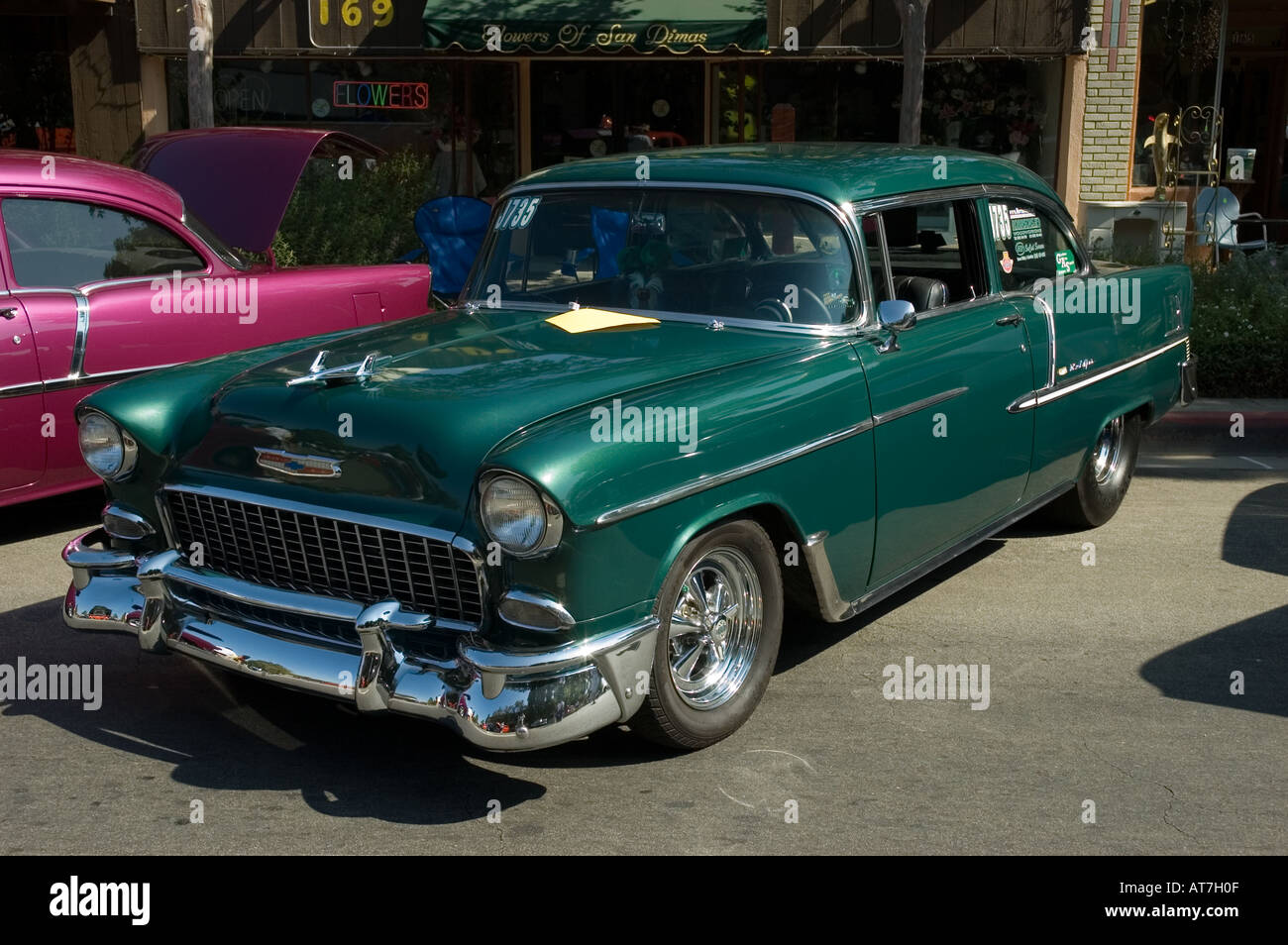 Los Angeles California car show personnalisé antique Chevrolet Chevy Bel Air  1955 vert 55 Photo Stock - Alamy