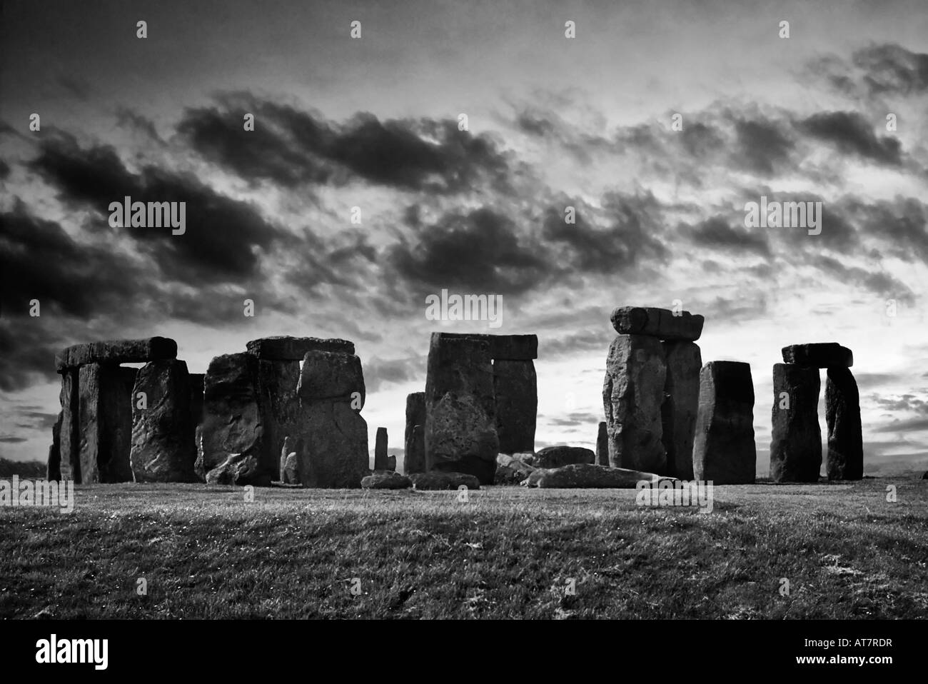 Le cercle de pierre préhistorique de Stonehenge dans la plaine de Salisbury whiltshire angleterre Banque D'Images