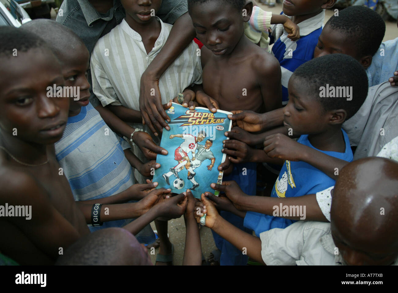 À Lagos de nombreux jeunes talents de football veut se joindre à l'organisation des chats. Leur objectif est d'atteindre l'équipe nationale de football. Banque D'Images