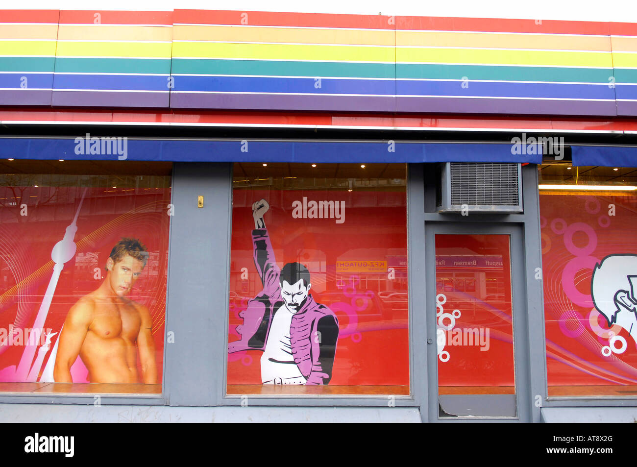 Brunos magasin homosexuels berlin sexe sexualité open attitude libérale  deutschland deutsche fenêtre façade gay editorial billet Photo Stock - Alamy