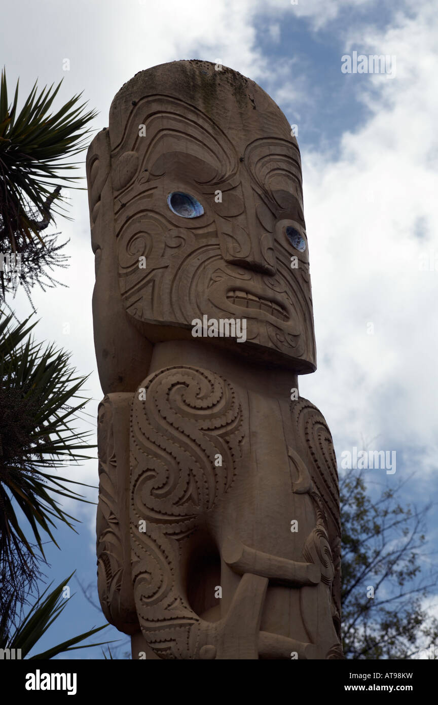 Sculpture Maori à Victoria Square, Christchurch, Nouvelle-Zélande, île du Sud Banque D'Images