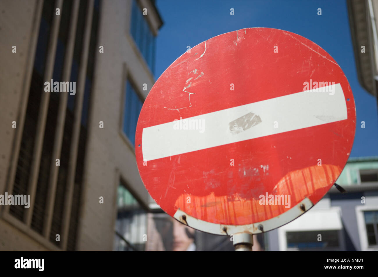 Aucun signe d'entrée dans la rue de la ville Banque D'Images